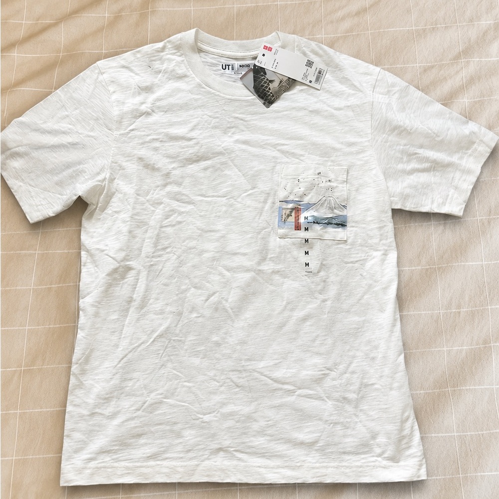 Uniqlo White Short-Sleeve Pocket Graphic Tee - Men's